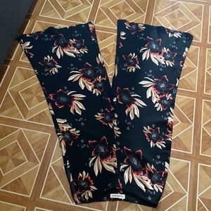 Country Road women’s pants.